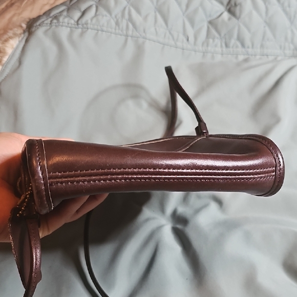 Vintage Coach Dark Brown Leather Crossbody Bag - Picture 14 of 16